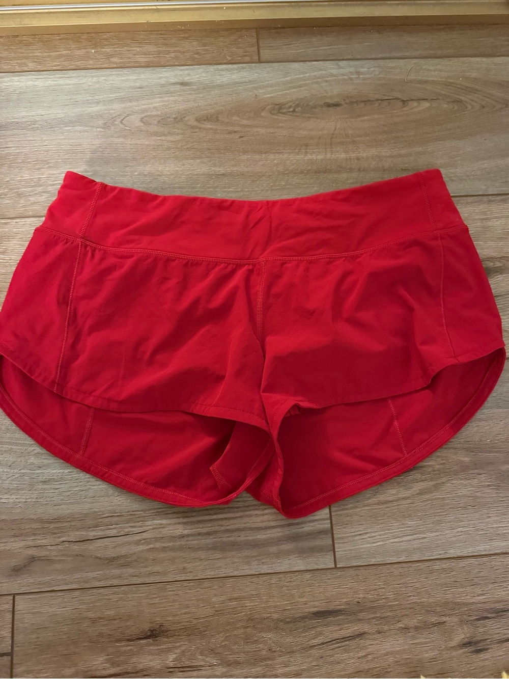 Lululemon Speed Up short 2.5” size 8